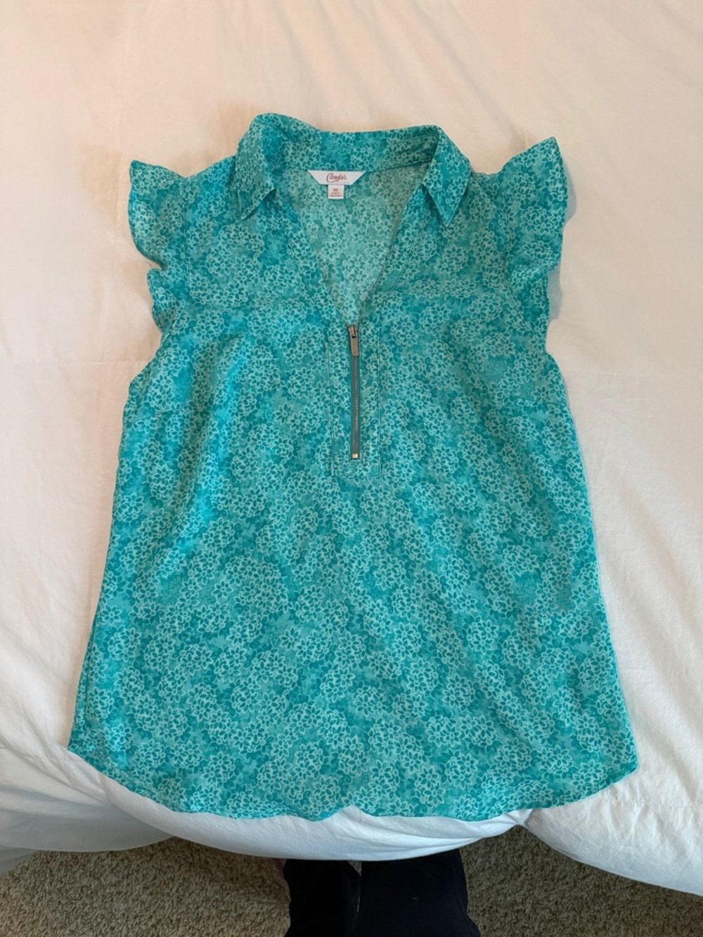 Candie's Turquoise Floral Zip-Front Flutter Sleeve Blouse